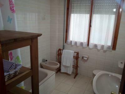 Апартаменти Lupamar Cangas Centro Кангас-де-Оніс Екстер'єр фото